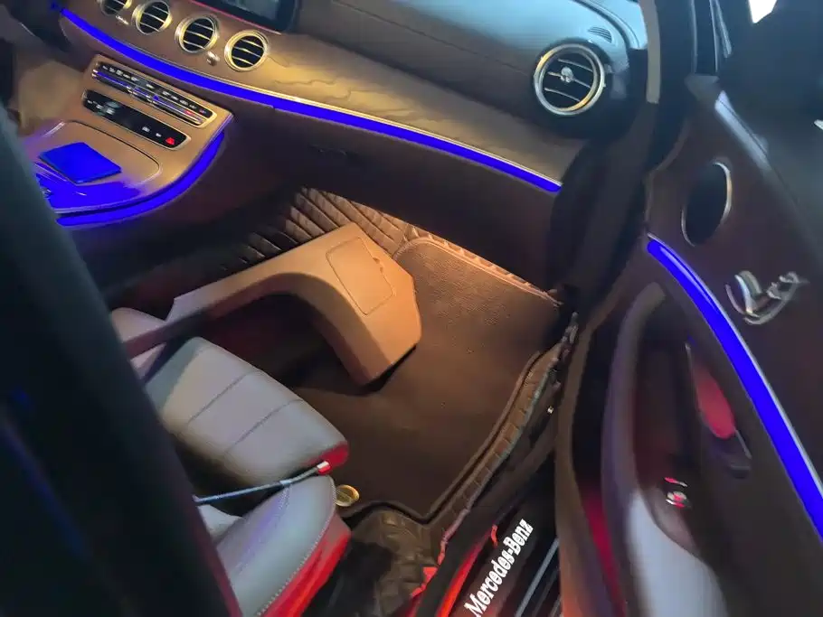 Mercedes-Benz E-Class 2023