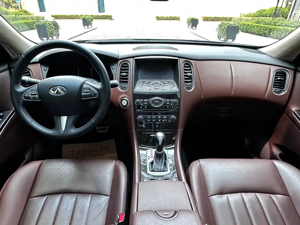 Infiniti QX50 2015 — фото 9