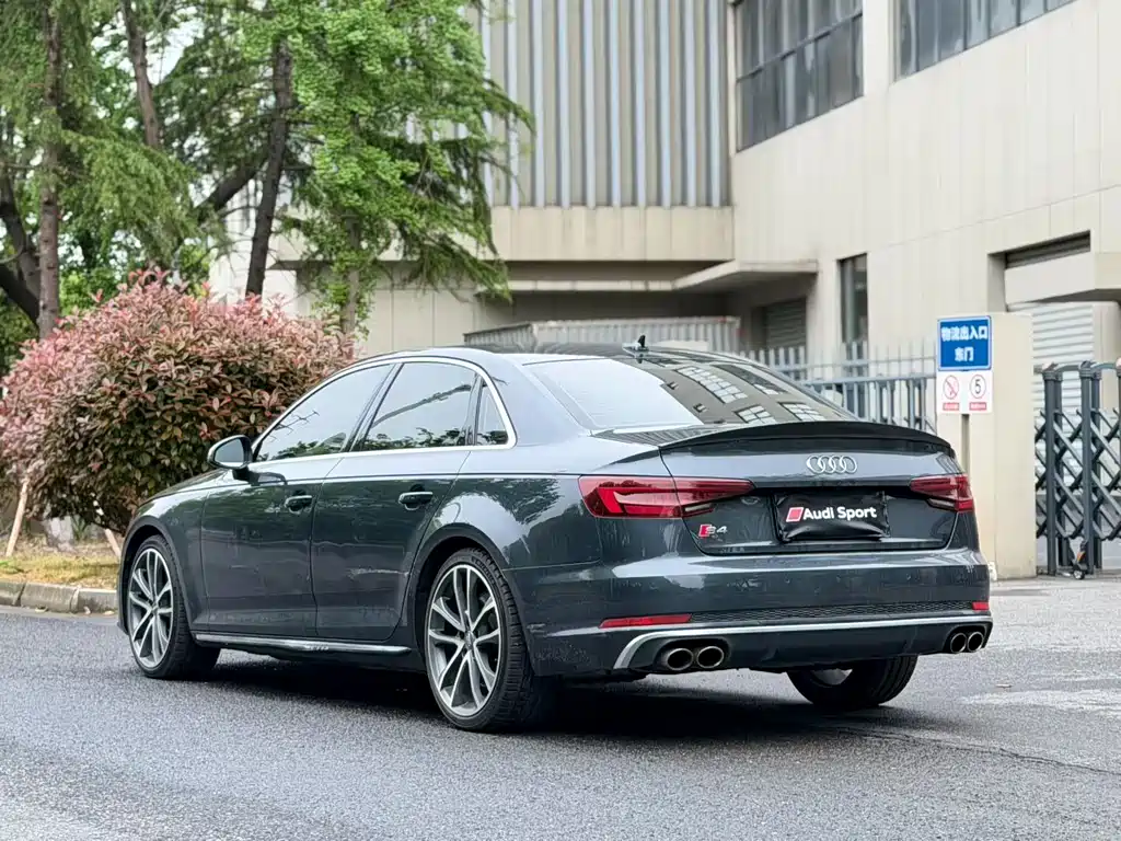 Audi S4 2019 — фото 7
