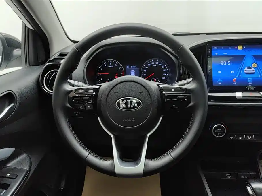 Kia KX1 2019 — фото 15