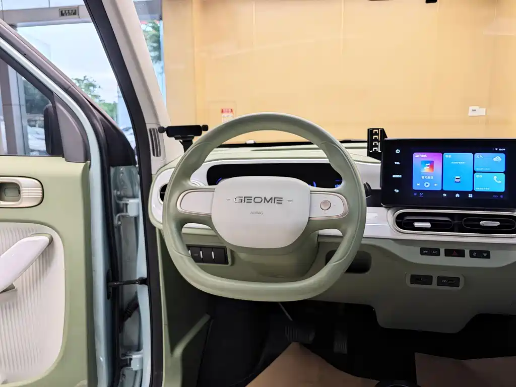 Geely Galaxy Panda 2026 — фото 15