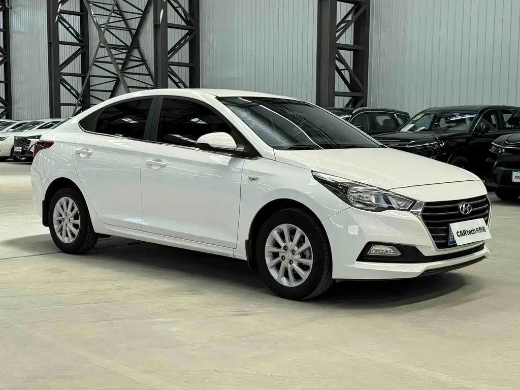 Hyundai Verna 2016 — фото 3