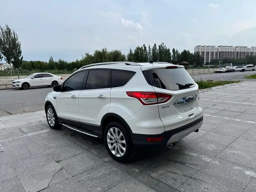 Ford Kuga 2014