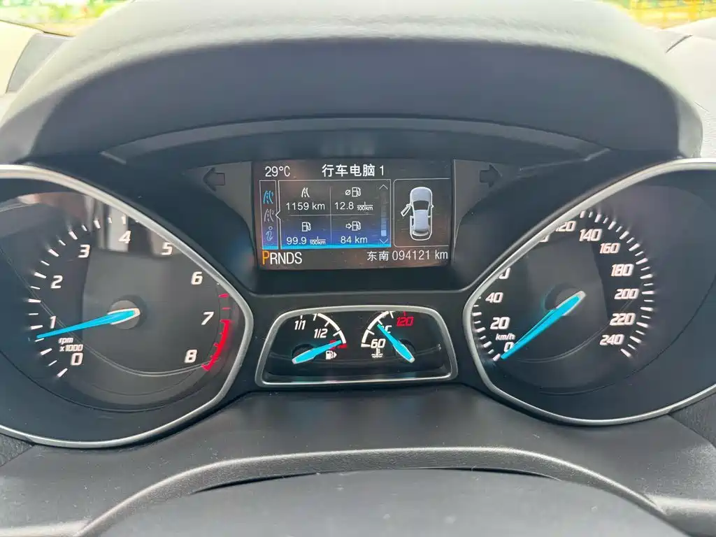 Ford Kuga 2014 — фото 17