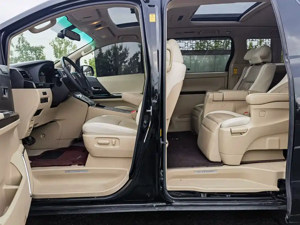 Toyota Alphard 2015 — фото 10