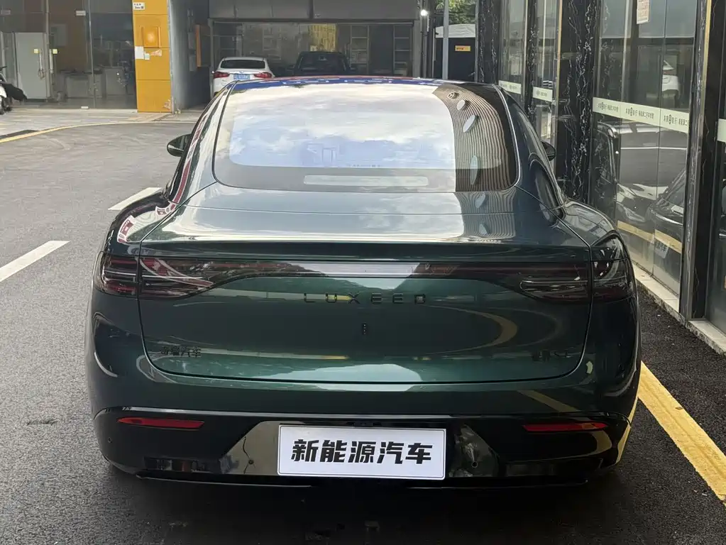 Luxeed Zhijie S7 2025