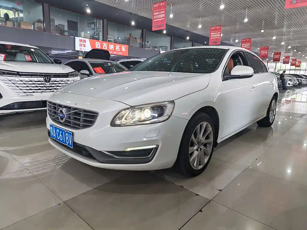 Volvo S60 2015