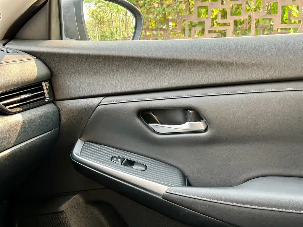 Nissan Sylphy 2020 — фото 16