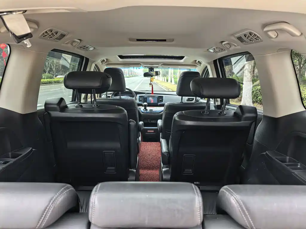 Honda Odyssey 2015 — фото 16