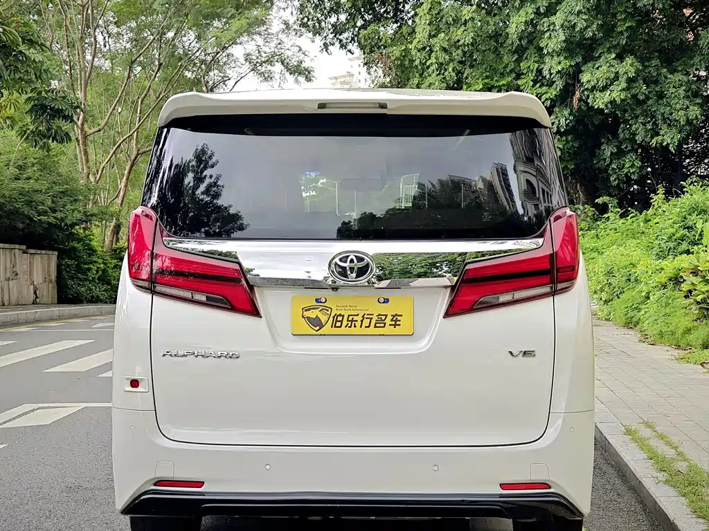 Toyota Alphard 2019 — фото 24