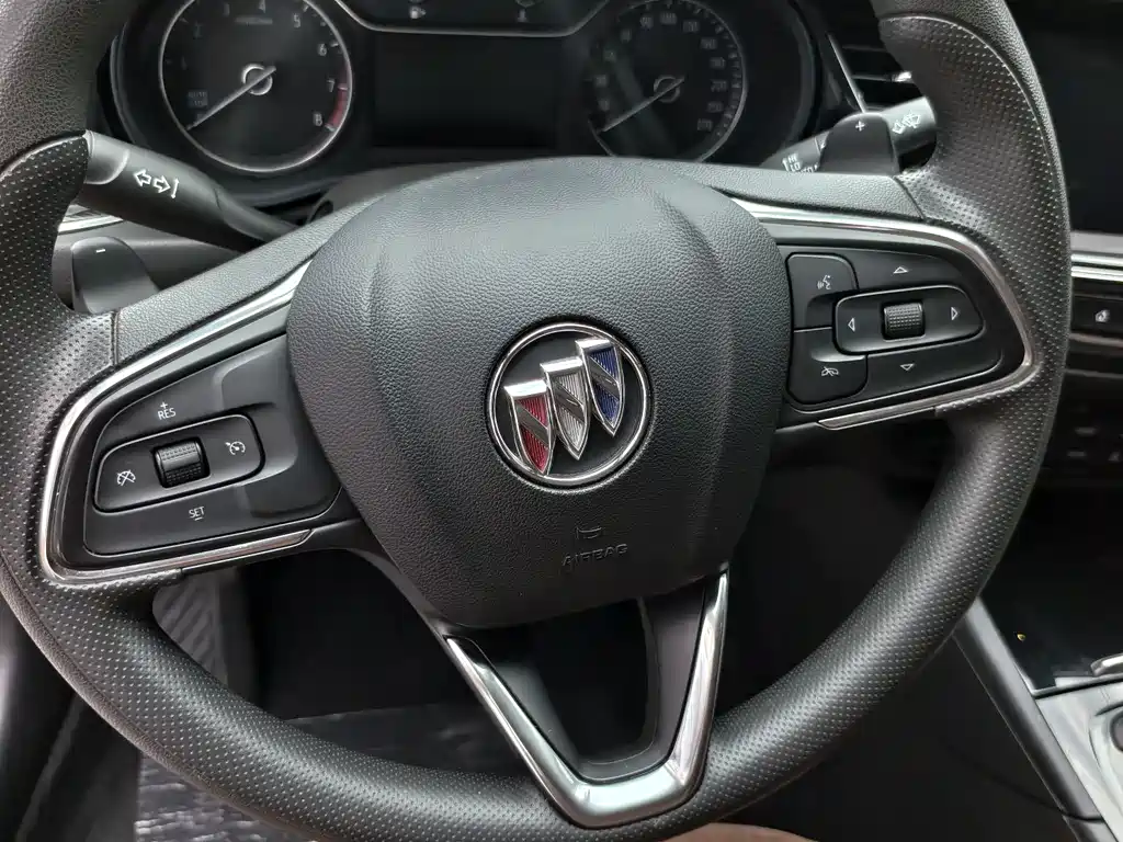 Buick Regal 2022 — фото 15