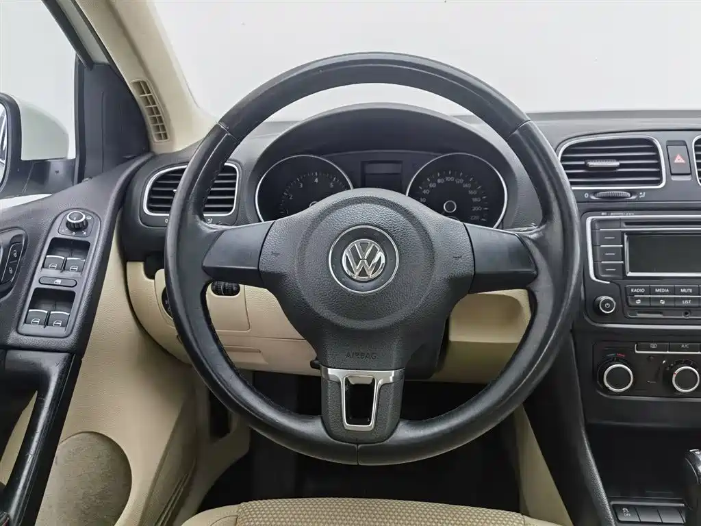 Volkswagen Golf 2013 — фото 11