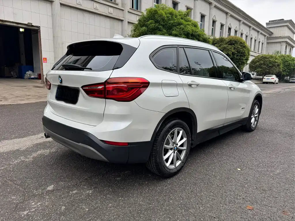 BMW X1 2017 — фото 7