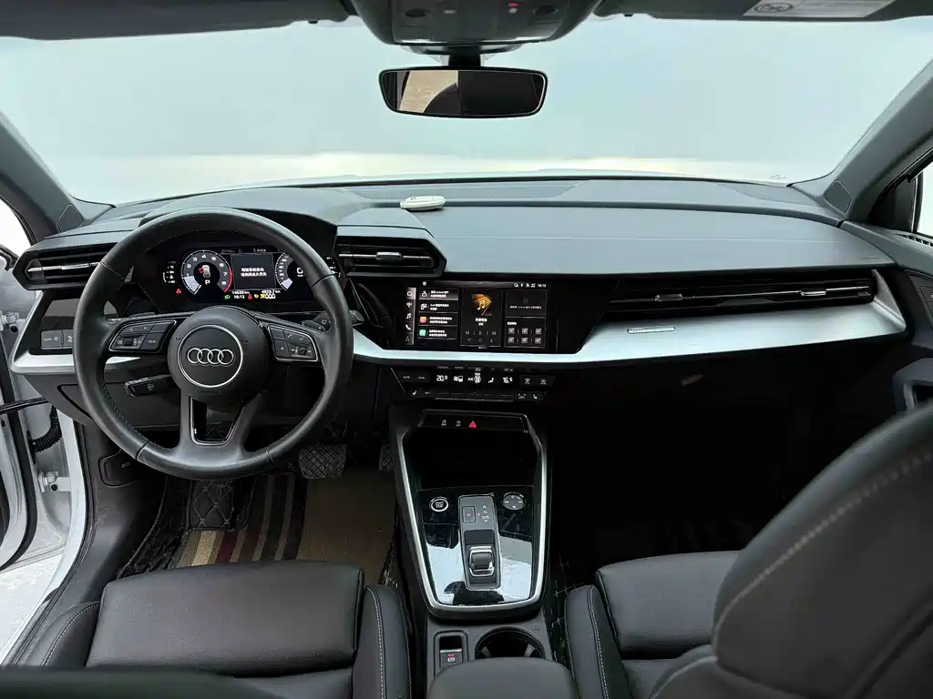Audi A3 2023 — фото 16