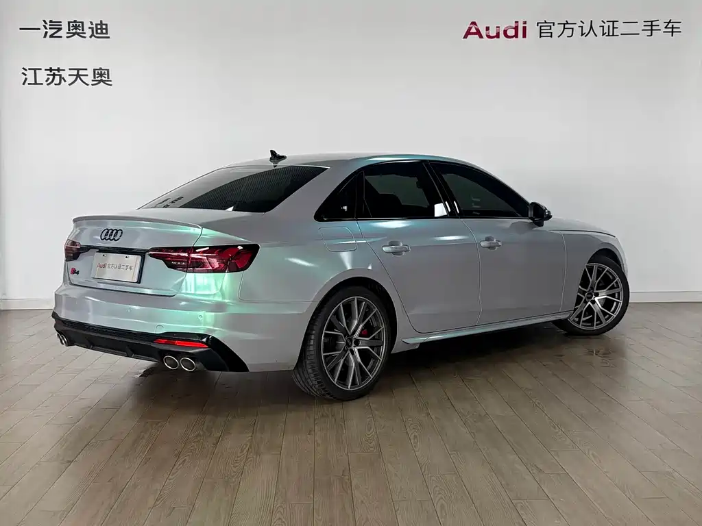 Audi S4 2023 — фото 4