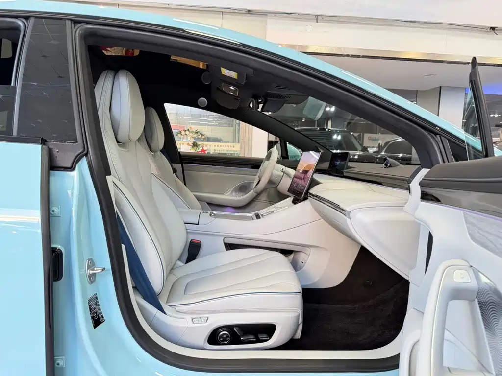 Luxeed Zhijie S7 2025