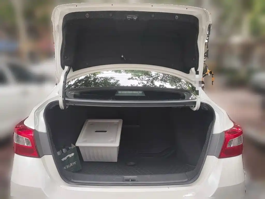 Nissan Sylphy 2017 — фото 10