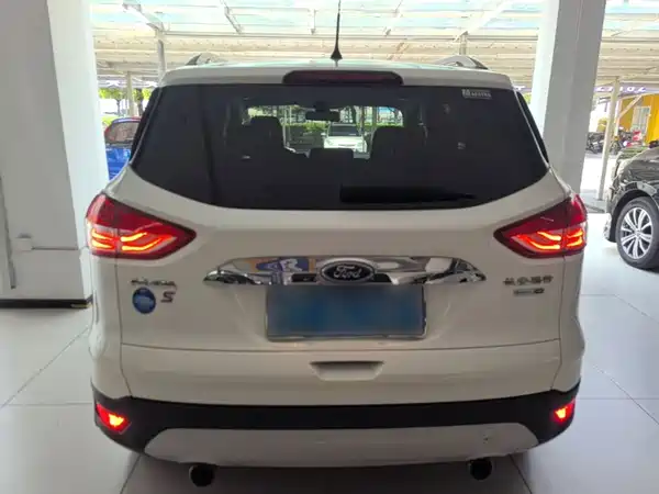 Ford Kuga 2015