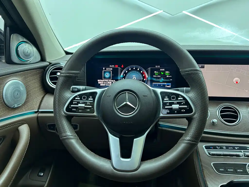 Mercedes-Benz E-Class 2019 — фото 11