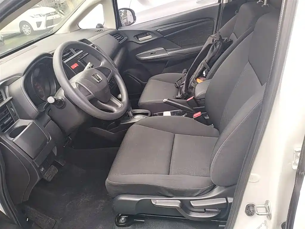 Honda Fit 2017 — фото 15