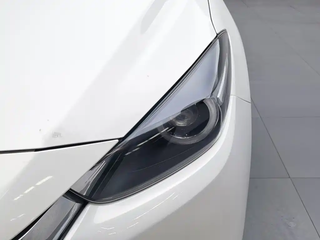 Mazda 3 Axela 2019