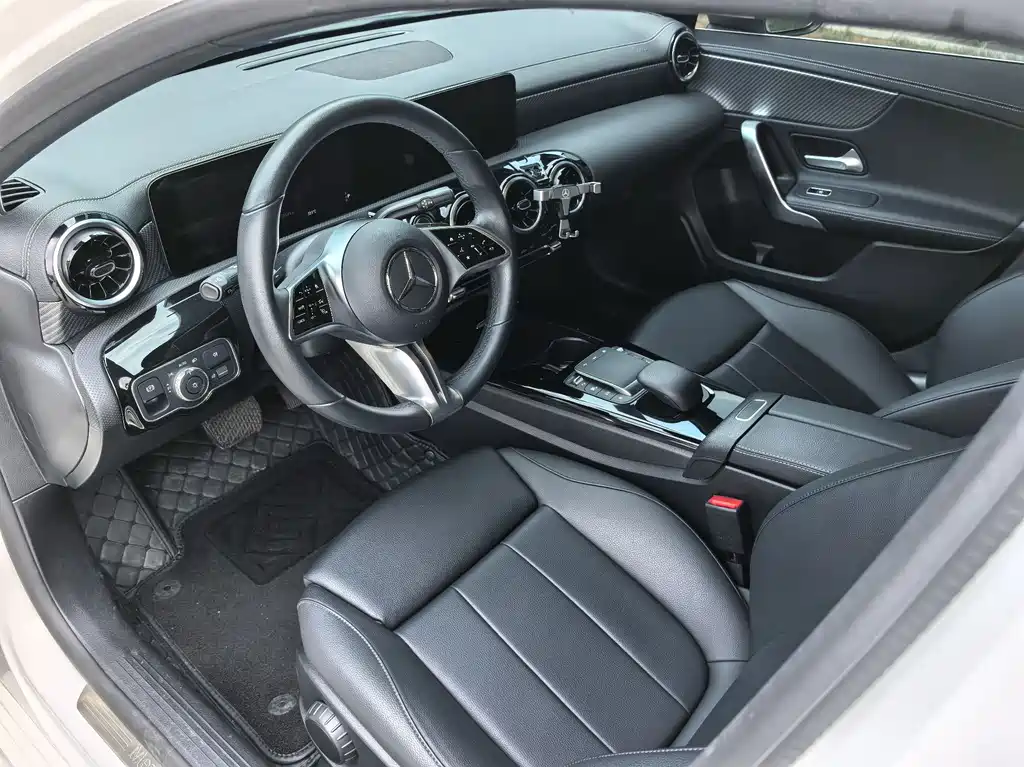Mercedes-Benz A-Class 2023 — фото 5