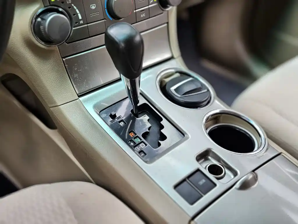 Toyota Highlander 2012 — фото 18
