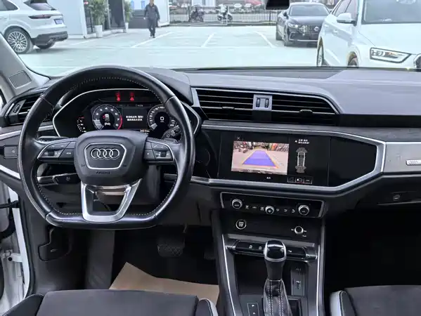 Audi Q3 2021