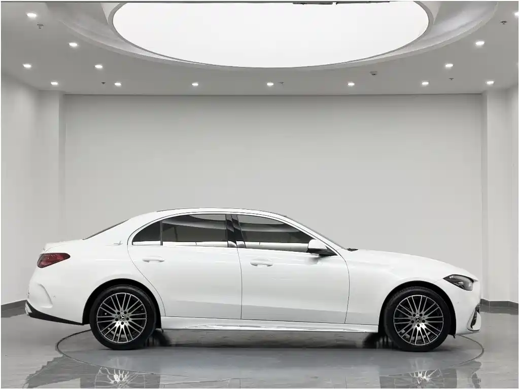 Mercedes-Benz C-Class 2022