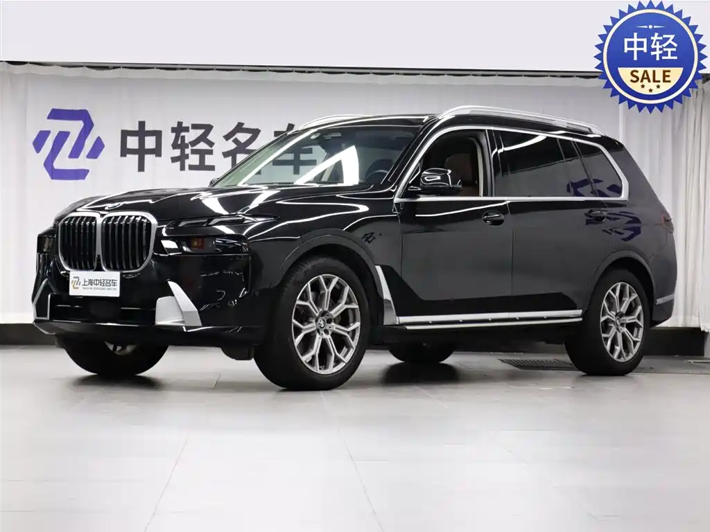 BMW X7 2023 — фото 1