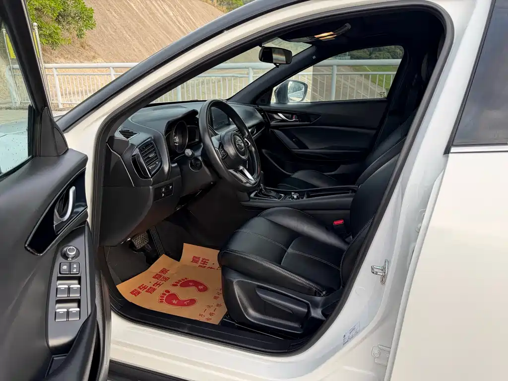 Mazda CX-4 2021