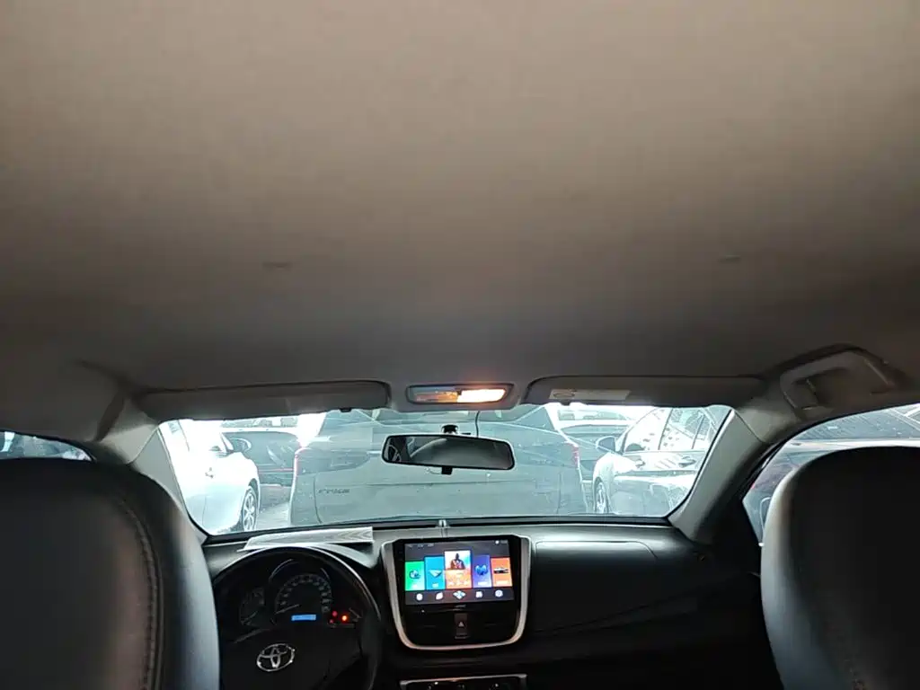 Toyota Yaris L 2019 — фото 18