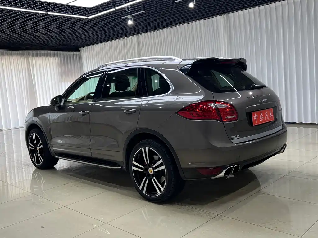 Porsche Cayenne 2014