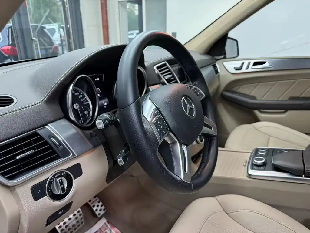 Mercedes-Benz GL-Class 2015 — фото 4