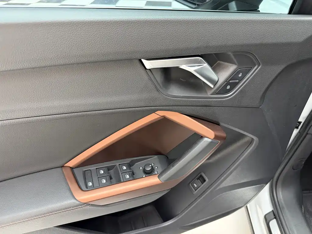 Audi Q3 2023 — фото 13