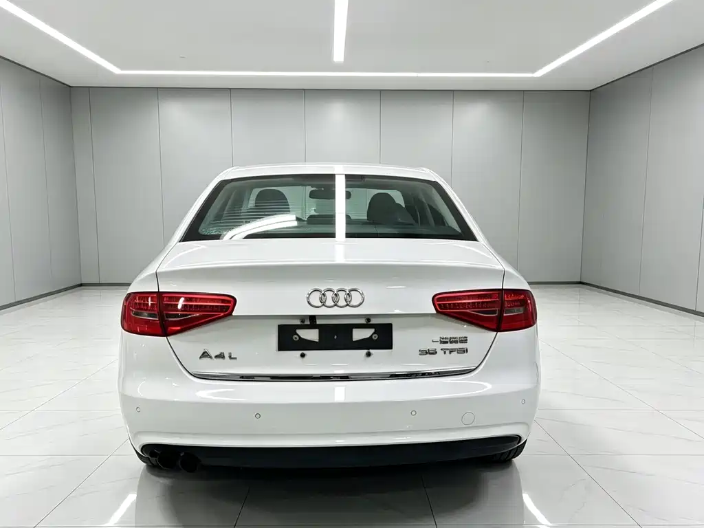 Audi A4L 2014 — фото 9