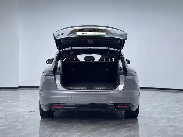NIO ET5T 2025