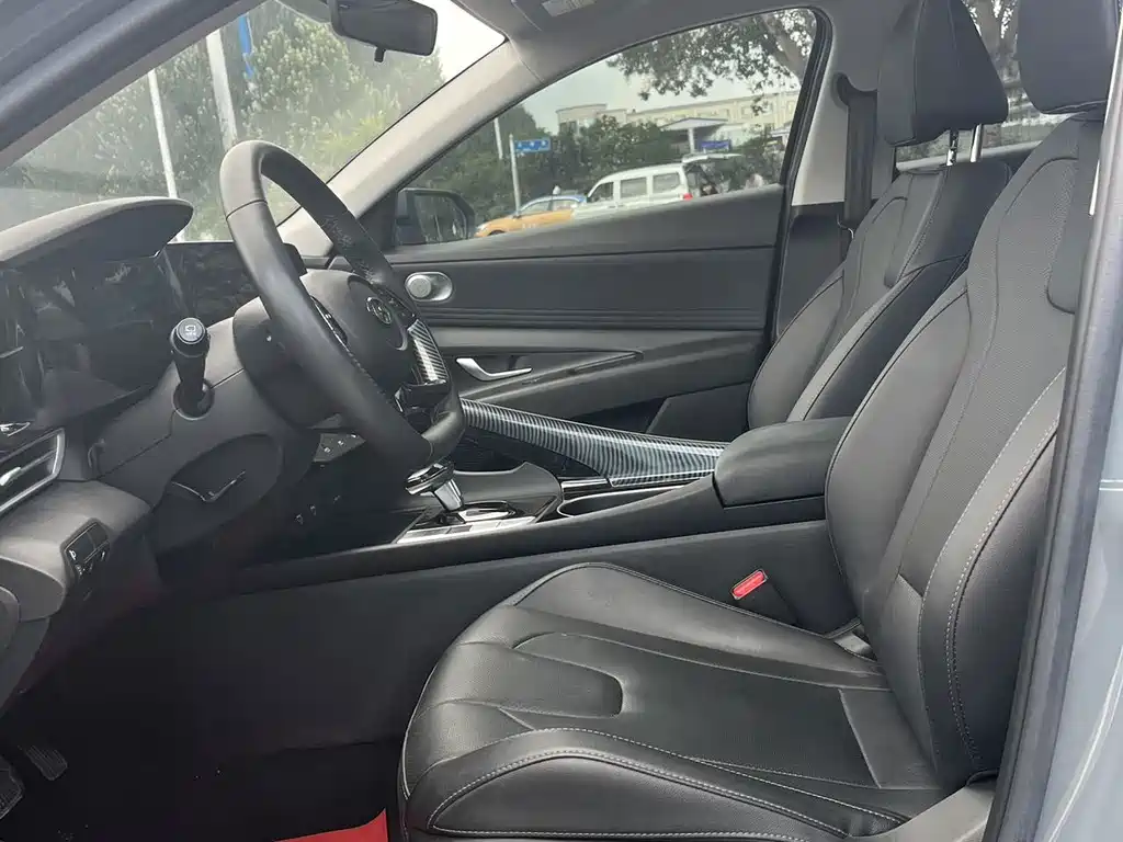 Hyundai Elantra 2021