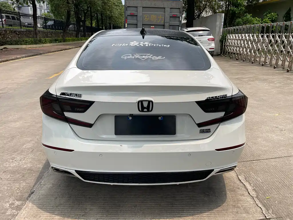 Honda Accord 2020 — фото 8