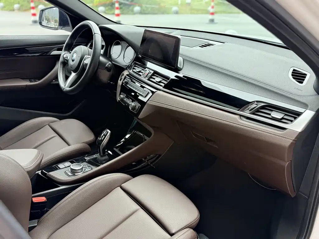 BMW X2 2020 — фото 11