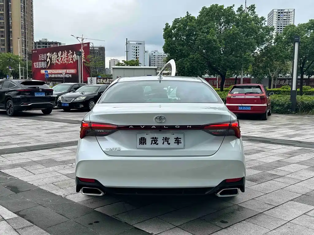 Toyota Avalon 2024