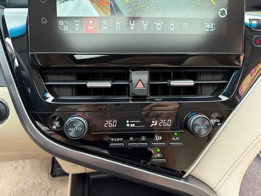 Toyota Camry 2021 — фото 16