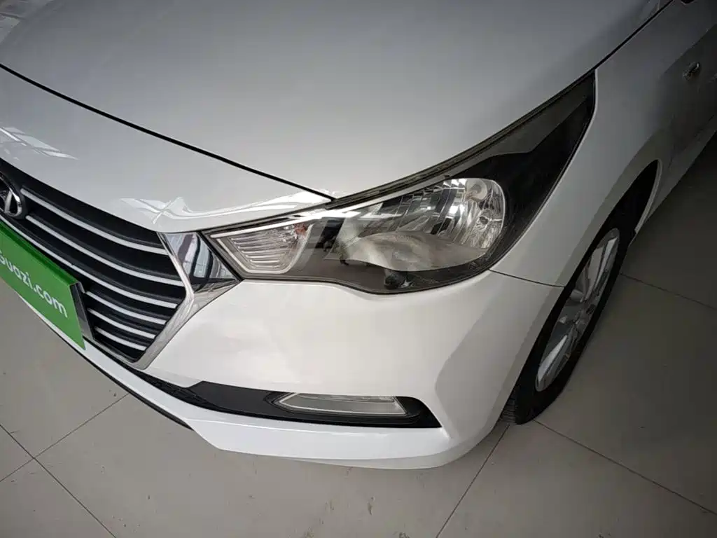 Hyundai Verna 2017 — фото 24