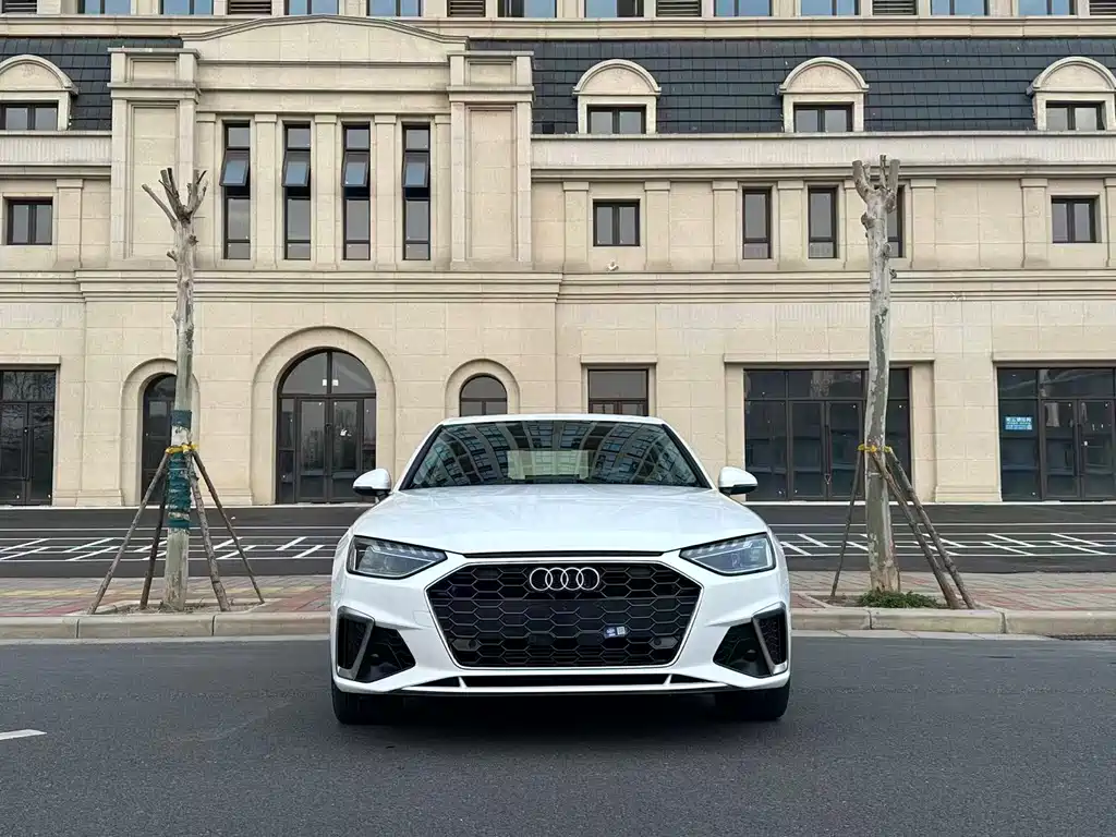 Audi A4L 2023 — фото 2