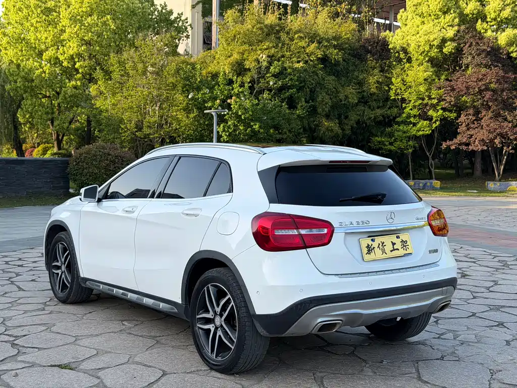Mercedes-Benz GLA 2017 — фото 12