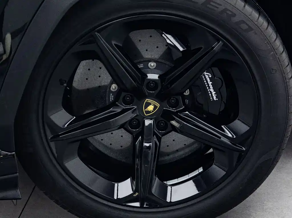 Lamborghini Urus 2021