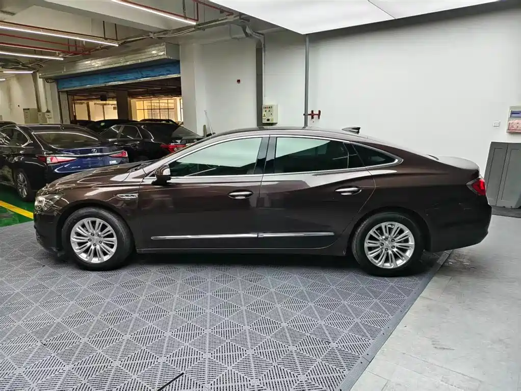 Buick LaCrosse 2018 — фото 3