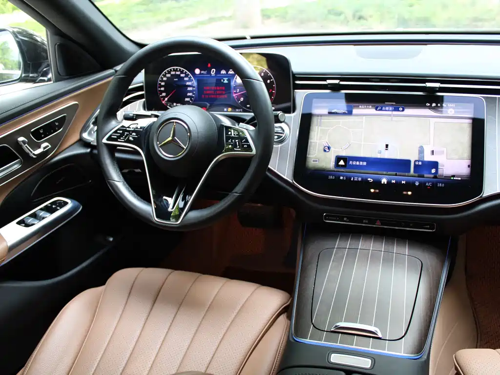 Mercedes-Benz E-Class 2024 — фото 19