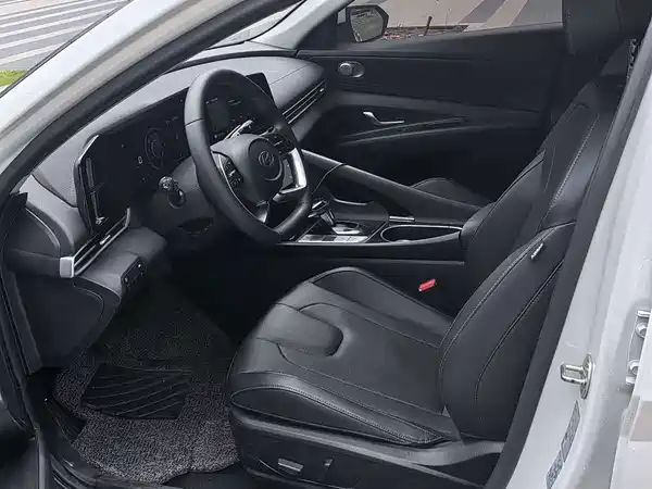 Hyundai Elantra 2021