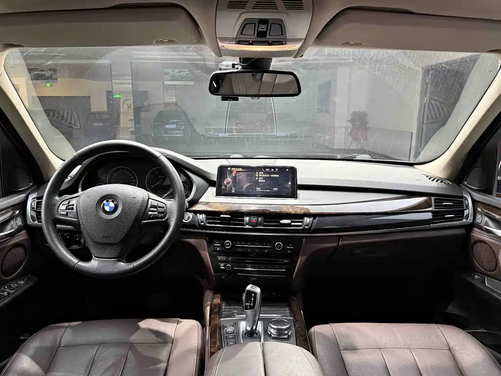 BMW X5 2016 — фото 16